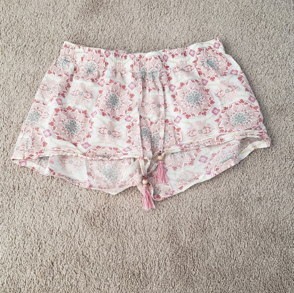 Bohemian print lounge shorts with tassel ties